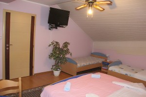Sobe Exclusive - trokrevetne i četverokrevetne - Apartmani Zagreb Sobe Exclusive - trokrevetne i četverokrevetne - Apartmani Zagreb